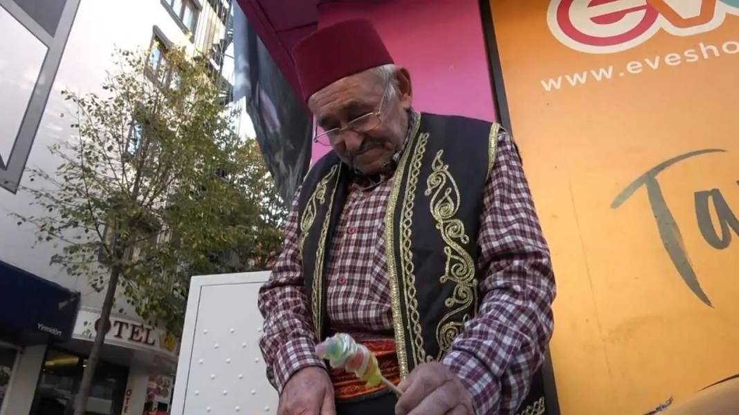 Isparta’da Ali Dede 65 Yıldır Osmanlı Macunu Geleneğini Yaşatıyor! 4